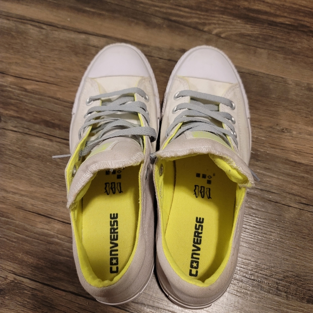 Converse Size 9
